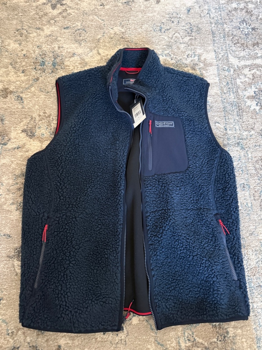 NWT Vineyard Vines Navy Sherpa Fleece Vest with Red Trim